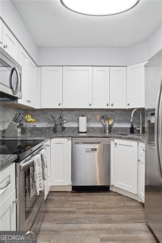 2870 Pharr Court South NW 1505, Atlanta, GA 30305