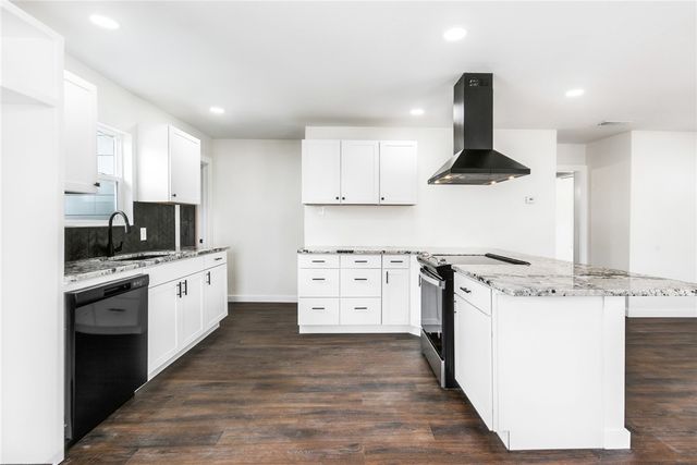 641 Robert Dr, Corpus Christi, TX 78412