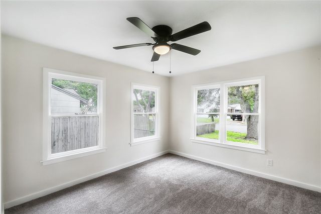 641 Robert Dr, Corpus Christi, TX 78412