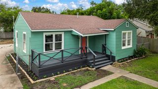 641 Robert Dr, Corpus Christi, TX 78412