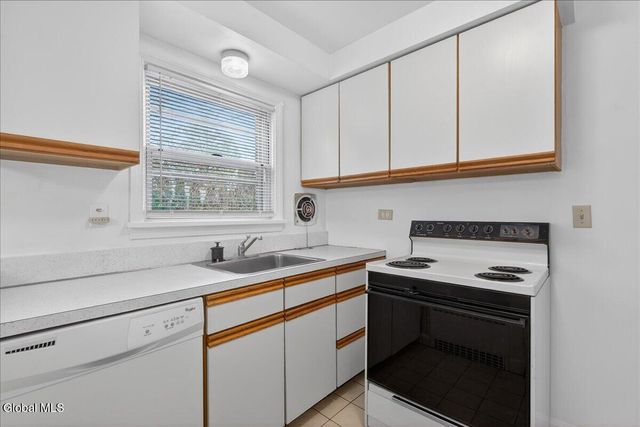21 Hopewell Street, Albany, NY 12208