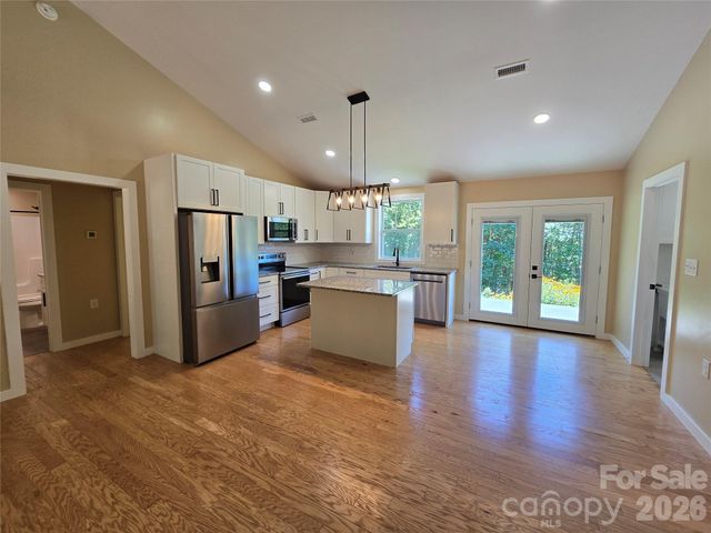 980 Smith Waldrop Road, Mill Spring, NC 28756