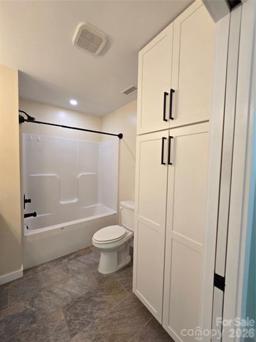 980 Smith Waldrop Road, Mill Spring, NC 28756