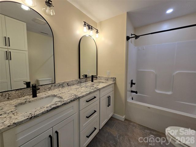 980 Smith Waldrop Road, Mill Spring, NC 28756