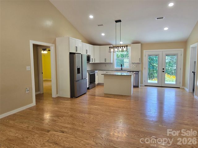 980 Smith Waldrop Road, Mill Spring, NC 28756