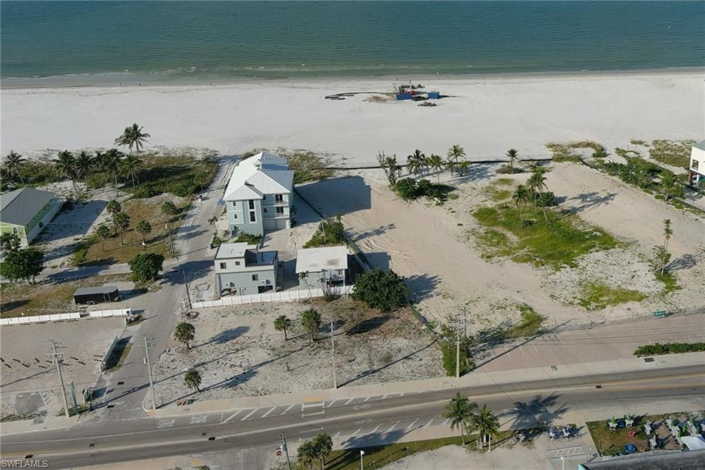 81 Mango ST, FORT MYERS BEACH, FL 33931 — photo 3
