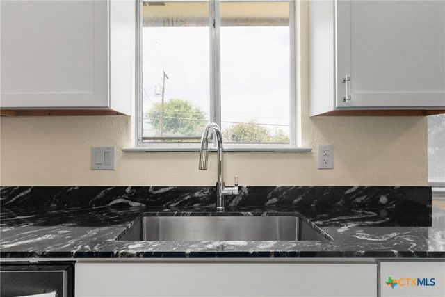 2013 Hinkle Avenue, Killeen, TX 76549