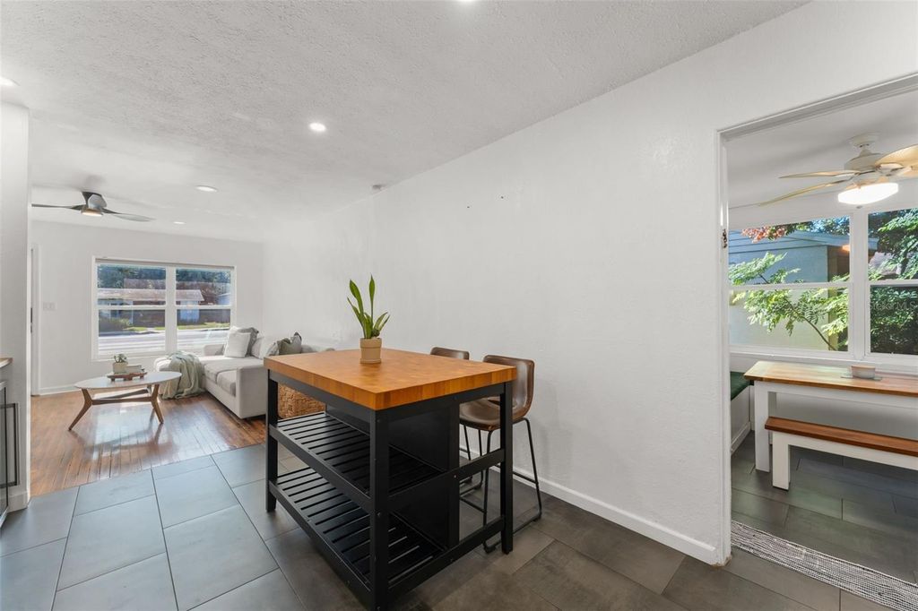 Image 11 of property listing at 2005 VIRGINIA DRIVE, Orlando, FL 32803