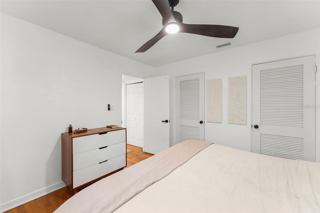 Image 18 of property listing at 2005 VIRGINIA DRIVE, Orlando, FL 32803