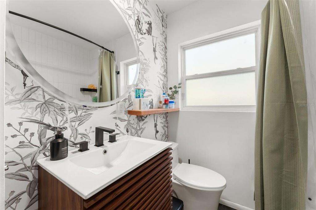 Image 20 of property listing at 2005 VIRGINIA DRIVE, Orlando, FL 32803