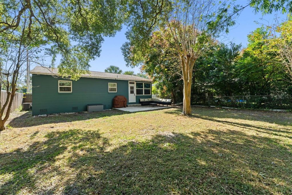 Image 26 of property listing at 2005 VIRGINIA DRIVE, Orlando, FL 32803