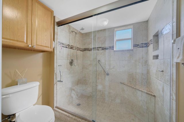 6698 10th Avenue N 327, Lake Worth, FL 33467