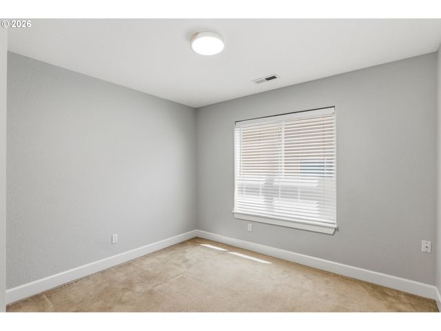 19280 FRIARS Ln, Oregon City, OR 97045