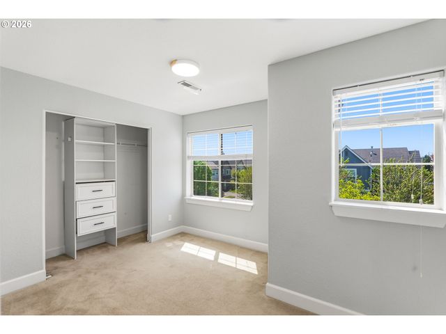 19280 FRIARS Ln, Oregon City, OR 97045