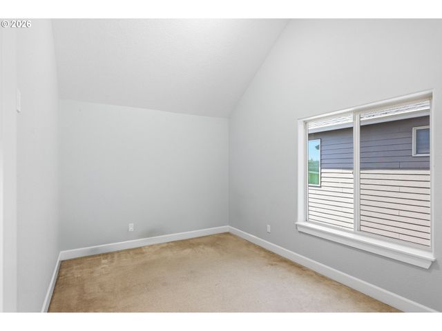 19280 FRIARS Ln, Oregon City, OR 97045