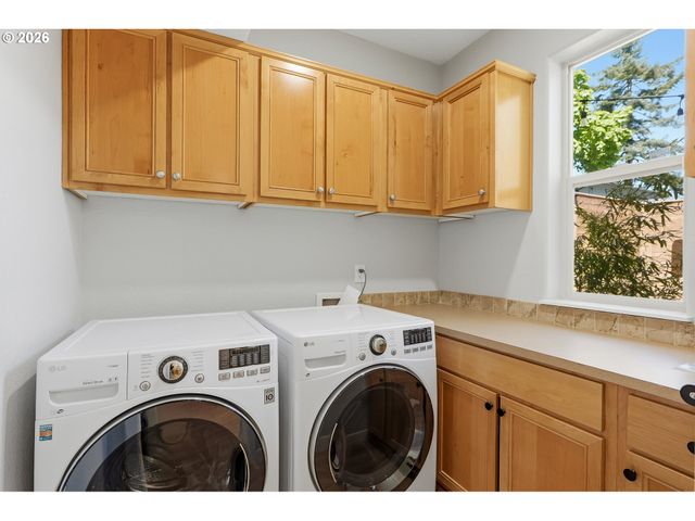 19280 FRIARS Ln, Oregon City, OR 97045