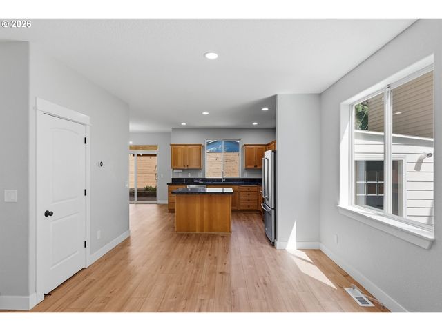 19280 FRIARS Ln, Oregon City, OR 97045