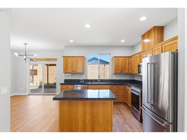 19280 FRIARS Ln, Oregon City, OR 97045