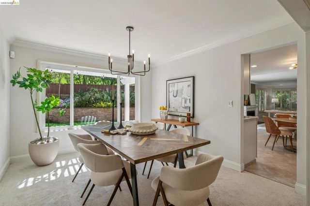 1977 Woodbury Ct, Walnut Creek, CA 94596