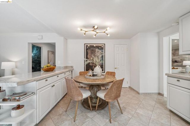 1977 Woodbury Ct, Walnut Creek, CA 94596