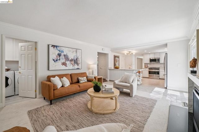 1977 Woodbury Ct, Walnut Creek, CA 94596