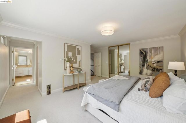 1977 Woodbury Ct, Walnut Creek, CA 94596