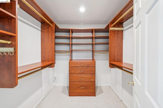 1977 Woodbury Ct, Walnut Creek, CA 94596