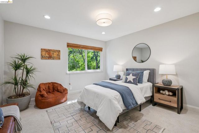 1977 Woodbury Ct, Walnut Creek, CA 94596