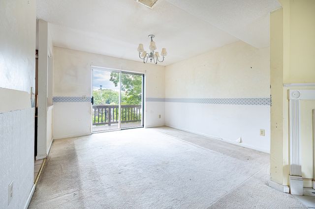 10 South Street 77, Danbury, CT 06810