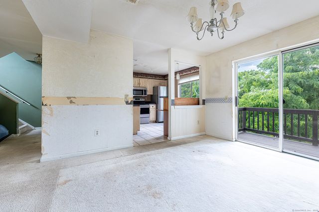 10 South Street 77, Danbury, CT 06810