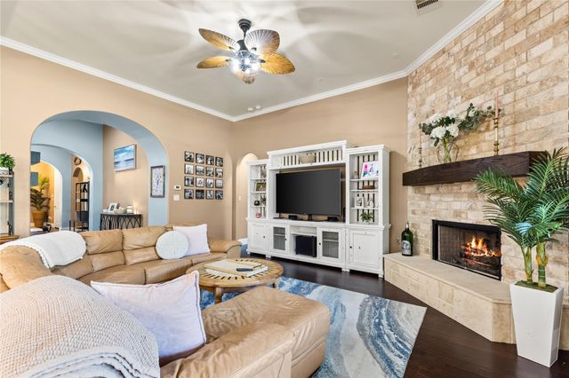 3131 N Cotswold Manor Drive, Houston, TX 77339