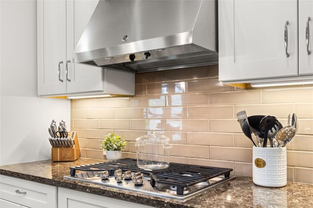 3131 N Cotswold Manor Drive, Houston, TX 77339