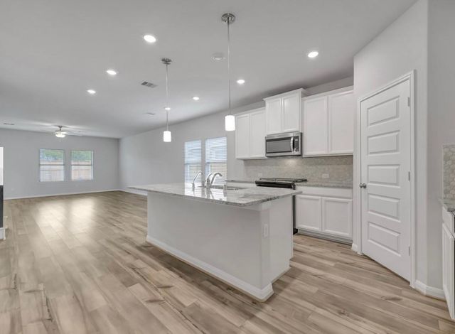 6919 Ventura Drive, Rosharon, TX 77583