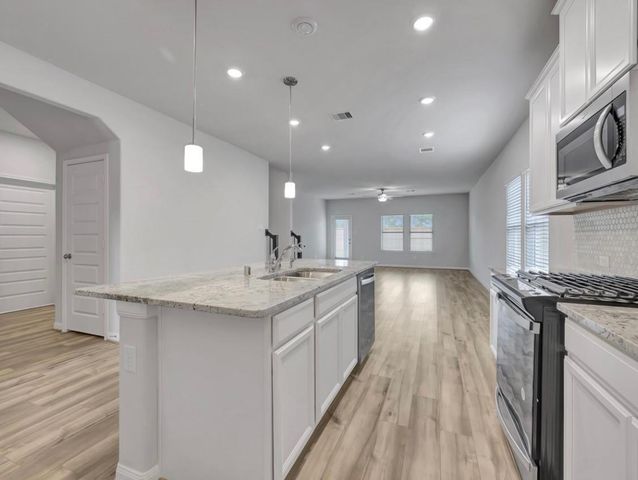 6919 Ventura Drive, Rosharon, TX 77583