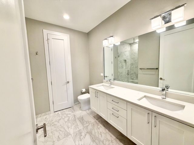 2303 W Wilcox Street 2S, Chicago, IL 60612