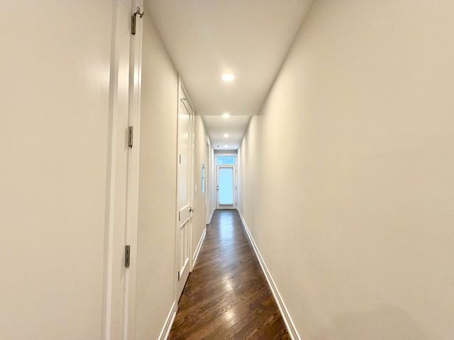 2303 W Wilcox Street 2S, Chicago, IL 60612