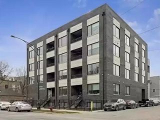 2303 W Wilcox Street 2S, Chicago, IL 60612
