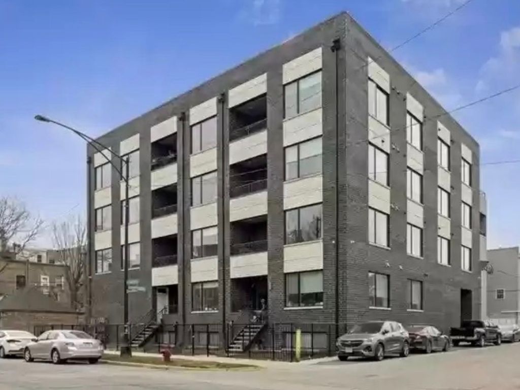 2303 W Wilcox Street 2S, Chicago, IL 60612