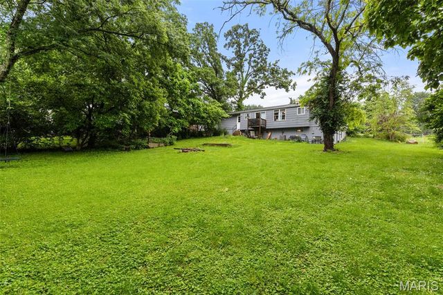 405 Oak Tree Drive, Webster Groves, MO 63119