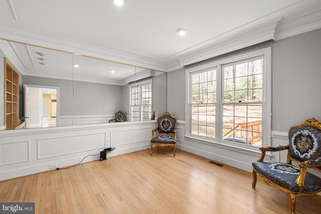 12187 BRECKNOCK ST, Oakton, VA 22124