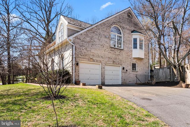 12187 BRECKNOCK ST, Oakton, VA 22124