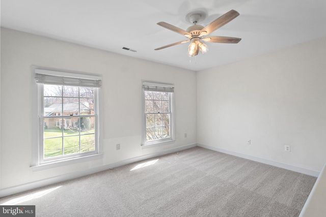 12187 BRECKNOCK ST, Oakton, VA 22124