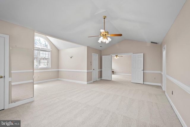 12187 BRECKNOCK ST, Oakton, VA 22124