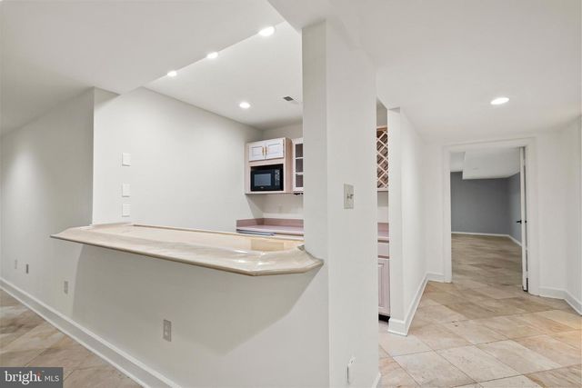 12187 BRECKNOCK ST, Oakton, VA 22124