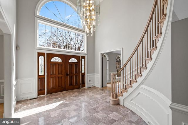 12187 BRECKNOCK ST, Oakton, VA 22124