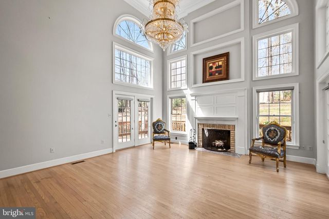 12187 BRECKNOCK ST, Oakton, VA 22124