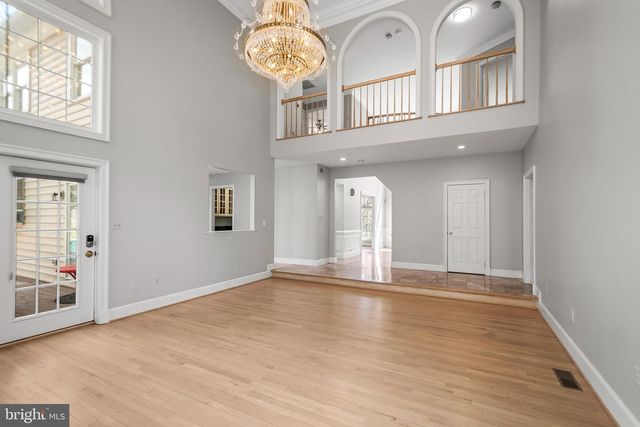 12187 BRECKNOCK ST, Oakton, VA 22124