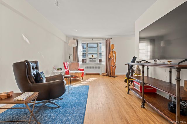 640 W 231st Street 7A, Bronx, NY 10463