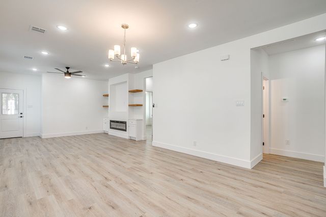 4944 Dunbar Street, Fort Worth, TX 76105