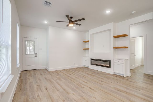 4944 Dunbar Street, Fort Worth, TX 76105